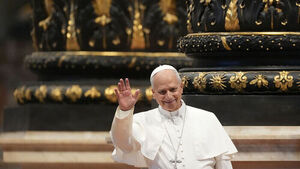 Pope Meets Lebanese President, Pledges Support for Peace Agreement Implementation
