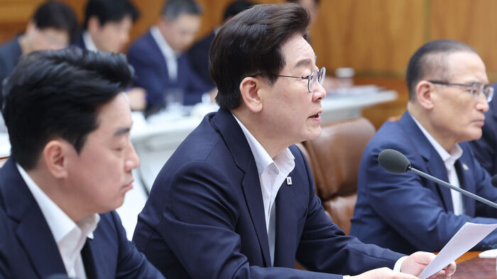 청와대 "연내 '메가특구' 특별법 제정&hellip;범정부 지원협의회 설치"