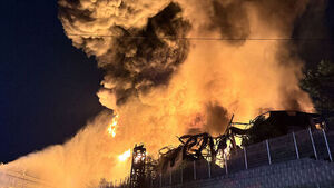 Prime Minister Han Sung-sook Orders All-Out Efforts in Pyeongtaek Warehouse Fire Response