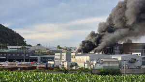 "Thought the Sun Had Risen"... Pyeongtaek Logistics Center Engulfed in Flames Overnight