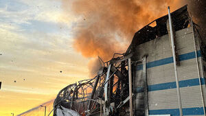 Firefighters Across Regions Unite to Hold Defense Line, Preventing Major Damage in Pyeongtaek Fire