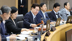 President Lee: Policies Must Follow Public Realities, Not Force People Into Rigid Systems