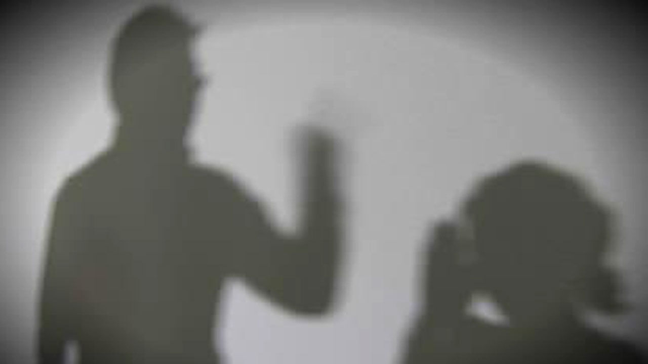 5살 갈비뼈 부러지도록 때렸다…연인 딸 폭행한 30대 결국