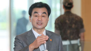 UN Command Pushes to Establish Armistice Enforcement Brigade... Ahn Gyu-back Says 'Agreed Not to Proceed'