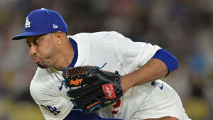 LA Dodgers Grapple With Closer Edwin Díaz Amid Ongoing Struggles