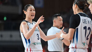 Korean Women's Basketball Team Suffers Two Consecutive Losses to Japan... Kang Lee-seul Says, "We Need to Reflect on Shrinking Back When Pursued"
