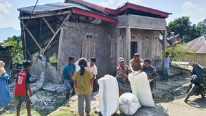 2 Dead Following Magnitude 7.7 Earthquake Off Indonesia's Flores Island; Tsunami Warning Lifted