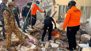 7.7 Magnitude Earthquake Strikes Indonesia's Flores Island; AFP Reports at Least 20 Dead, 6 Injured