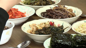 1 in 8 Adolescents Eats With Parents Fewer Than 4 Times a Week... Linked to Stress and Depression