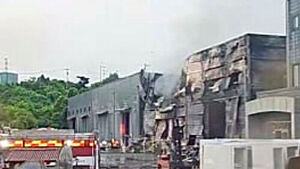 Fire Breaks Out at Window Factory in Hwaseong, Gyeonggi Province... Entire Building Burned Down