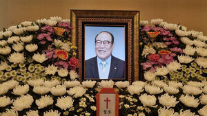 Chang Hoon Mourns Late Manager Baek In-cheon: 'A Fierce Junior Who Refused to Lose'