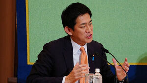 All 4 Top LDP Executives Visit Yasukuni Shrine