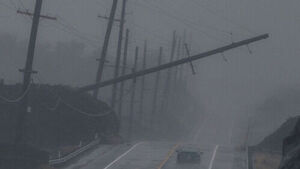 Hurricane Directly Hits Hawaii's Main Island for First Time in 155 Years, Causing Massive Power Outages