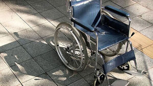 Head for the Stairs in a Fire? The Paradox in Fire Response Manuals for People with Disabilities
