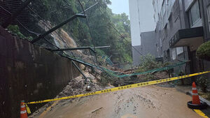Prime Minister Han Sung-sook Orders All-Out Efforts to Rescue Trapped Residents Amid Heavy Rain in Geoje, Gyeongsangnam-do