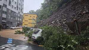 Landslide Hits Geoje Apartment: 1 Dead, 2 Rescued on First Floor