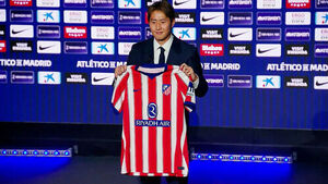 Lee Kang-in Holds Welcome Ceremony in Spain After Joining Atletico Madrid