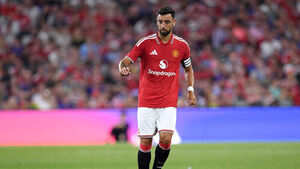 Man Utd Rules Out Fernandes Transfer, Blocking Outside Interest