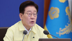 President Lee: 'ROK-US Alliance Must Be Firm&hellip; Speed Up Nuclear Submarine Project'