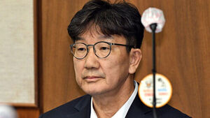Kwon Seong-dong, Whose 2-Year Prison Sentence for '100 Million Won Unification Church' Fund is Finalized, Faces Disbarment