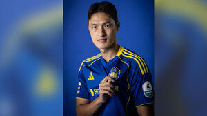 Park Yong-woo Returns to Ulsan From Middle East After Three Years