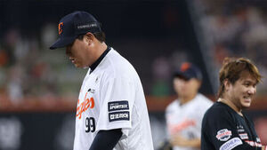 Exhausted by Heat, Ryu Hyun-jin Struggles for 5th Consecutive Game&hellip; Second-Half ERA Hits 9.41