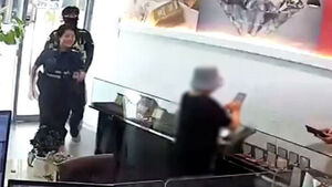"Eighty Don of Gold Bought by My Husband": Scammer Caught After Visiting the Same Owner Twice