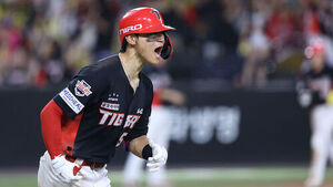 KIA's Kim Do-young Hits 38th Home Run of the Season... Just 2 Away From Record for Youngest to 40 Home Runs