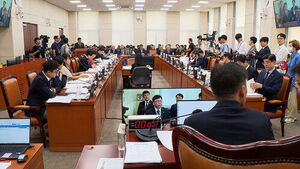 "Trust Has Collapsed," Rival Parties Unanimously Rebuke; Police Chief Says "Apologies"