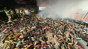 Fire Breaks Out at Textile Factory in Pocheon, Gyeonggi Province... Burning Two Buildings
