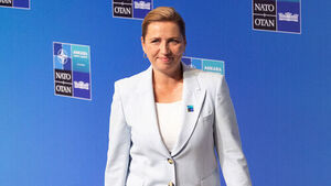 "I'll Fix the Mole on Your Nose"&hellip; Denmark's 48-Year-Old Female PM Says "I'm Satisfied With My Body"