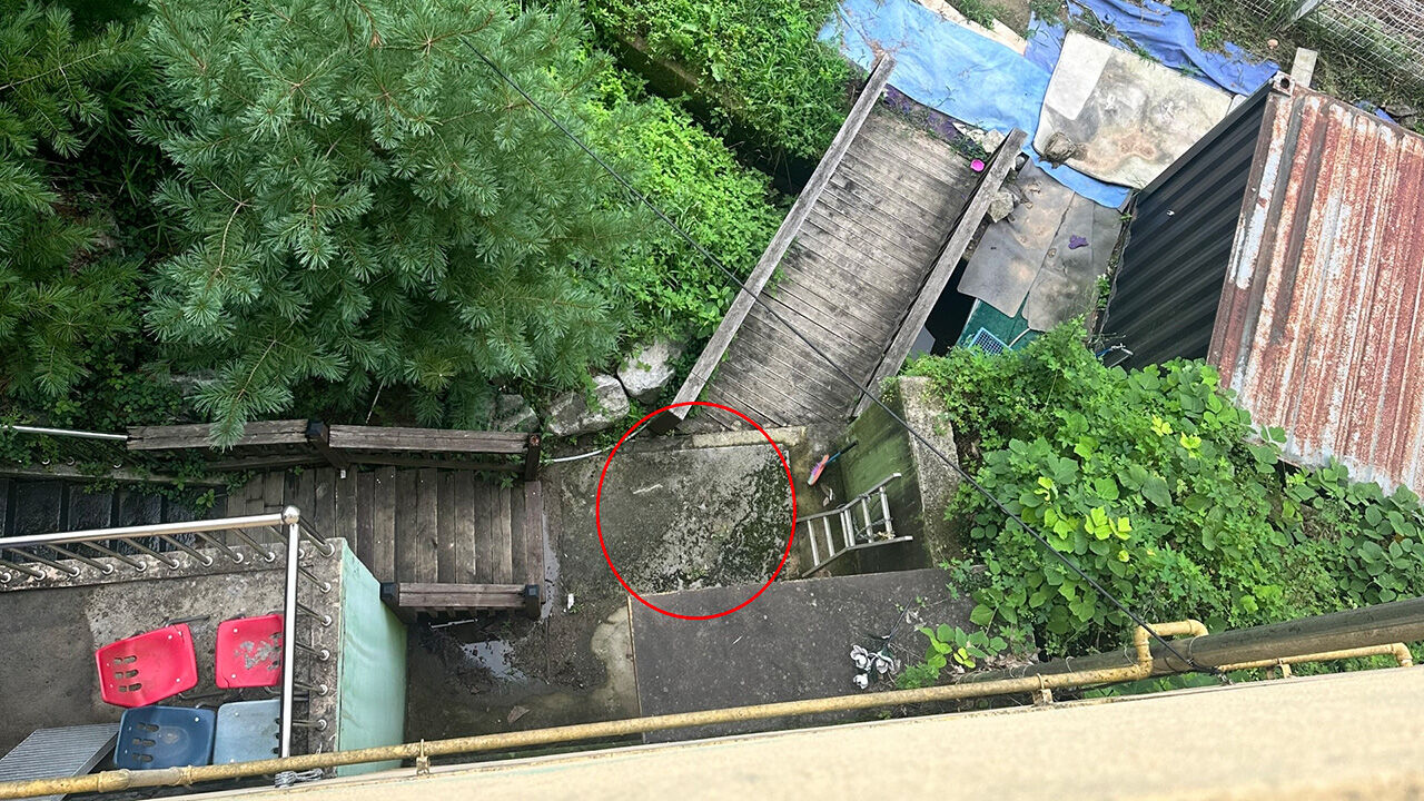 '용인 어린이집서 추락' 피해 아동이 추락한 지점 (사진=피해자 측 제공, 연합뉴스)