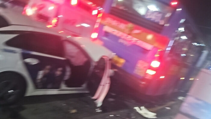 27일 밤 서울 서초구 뱅뱅사거리 인근 외제차 교통사고 (사진=독자 제공)