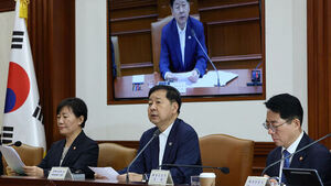Koo Yun-cheol Announces Chuseok Livelihood Stability Measures for Next Week: "All-Out Efforts to Stabilize Livelihoods"