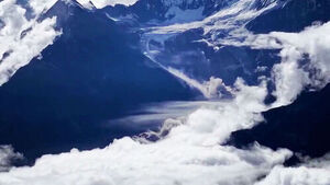 Captured on Camera: The Moment a Glacier Avalanche Began