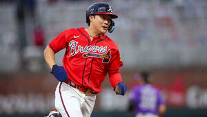 Atlanta's Kim Ha-seong Extends On-Base Streak to 3 Games After Being Hit by Pitch Against Colorado