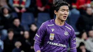Lee Kang-hee's Own Goal Leads Austria Wien to Heavy Defeat Against Salzburg, Dropping to Bottom of Table