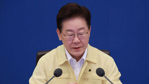 President Lee's Approval Rating Drops to 38.9%, Falling into 30% Range for First Time Since Taking Office