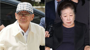 신천지 이만희 총회장(왼쪽)과 한학자 통일교 총재