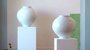 Reviving the Charm of Moon Jars Through Traditional Wood Kilns