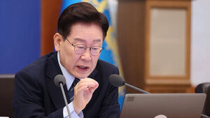 이재명 대통령이 1일 청와대에서 열린 국무회의에서 발언하고 있다.