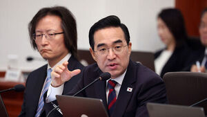 박홍근 기획예산처 장관이 1일 청와대에서 열린 이재명 대통령 주재 국무회의에서 2027년도 예산안 및 2026&sim;2030 국가재정운용계획 보고를 하고 있다. (사진=연합뉴스)