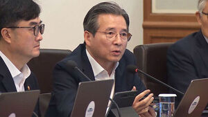 개각 발표 후 돌연 사퇴&hellip;국정 지지도 반등 노렸나