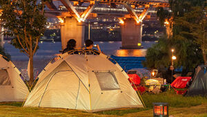 Seoul's 'Hangang Bamping' Night Tourism Draws 11,000; Card Spending Up 5.9%