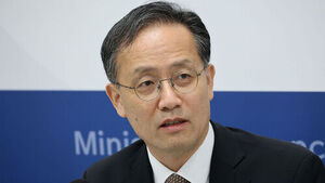 Lee Hyung-il: "Must Exercise Leadership as Deputy Prime Minister... Frequent Coordination with Cheong Wa Dae on Core Issues"