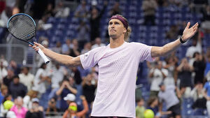 Top-Seeded Zverev Advances to US Open Second Round After Two-Day Thriller