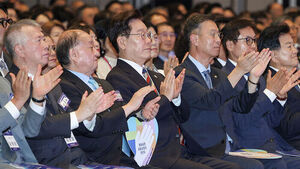 President Lee Says Trump's Decision Could Bring Changes to Korean Peninsula, Urges Creating Conditions