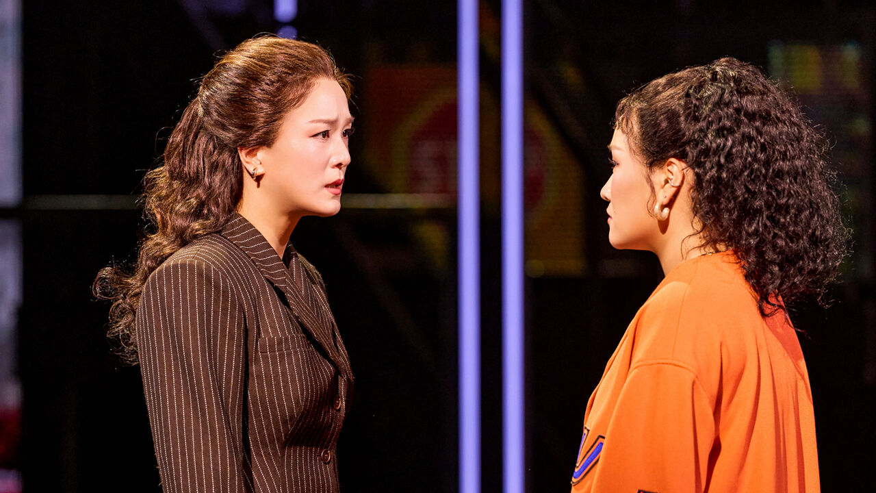 Musical 'Hell's Kitchen' actors Park Hye-na and Son Seung-yeon