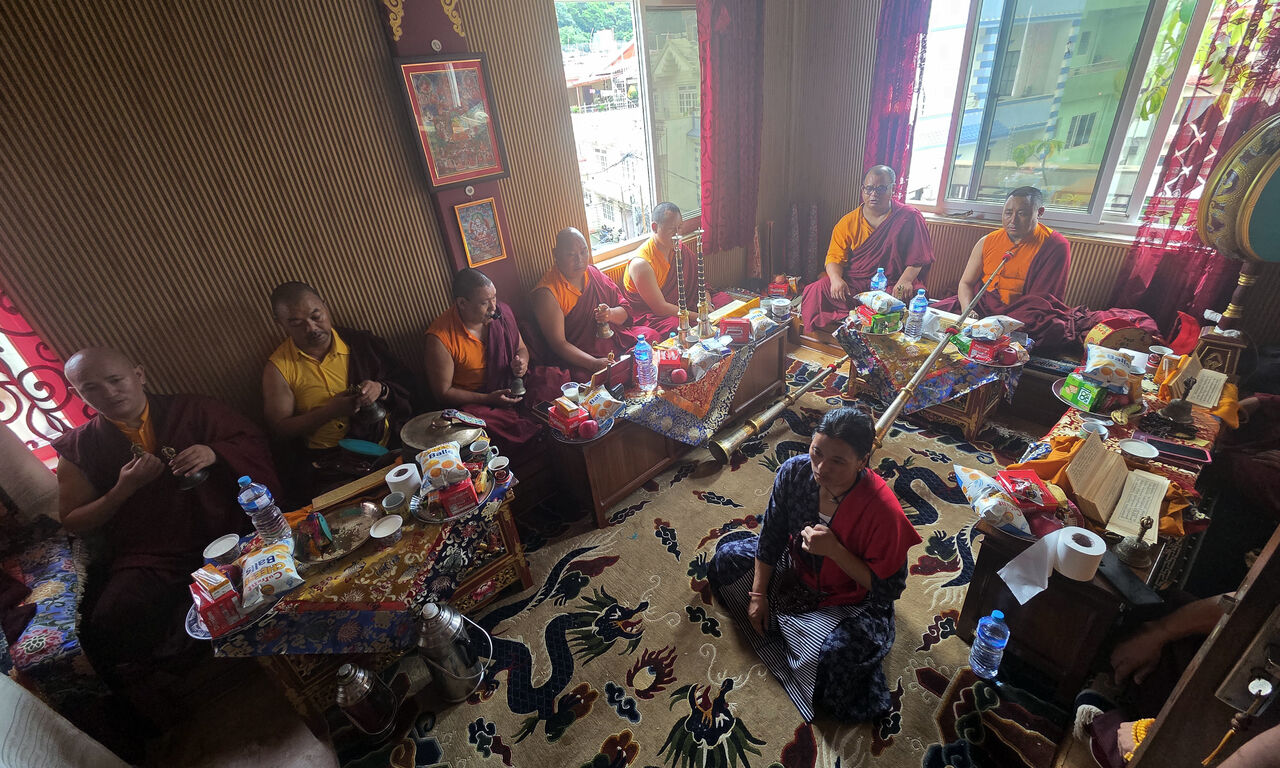 A joint funeral is held for 19 Sherpas missing in recent heavy floods, for a male Sherpa in a residential area of Makalibari, Kathmandu, Nepal, on the 2nd, local time.