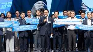 Real-Life 'Teach You a Lesson': Gyeonggi Province Launches 300 Teachers' Rights Protection Officers